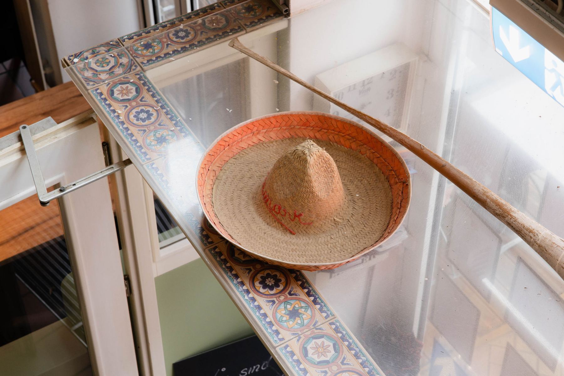 Sombrero über der Treppe im Viva